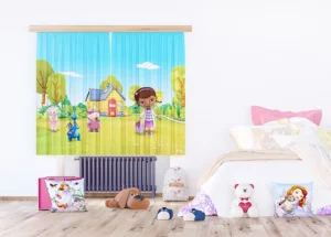 Závěs Disney Doktorka Plyšáková | 180 x 160 cm | FCSXL 4318